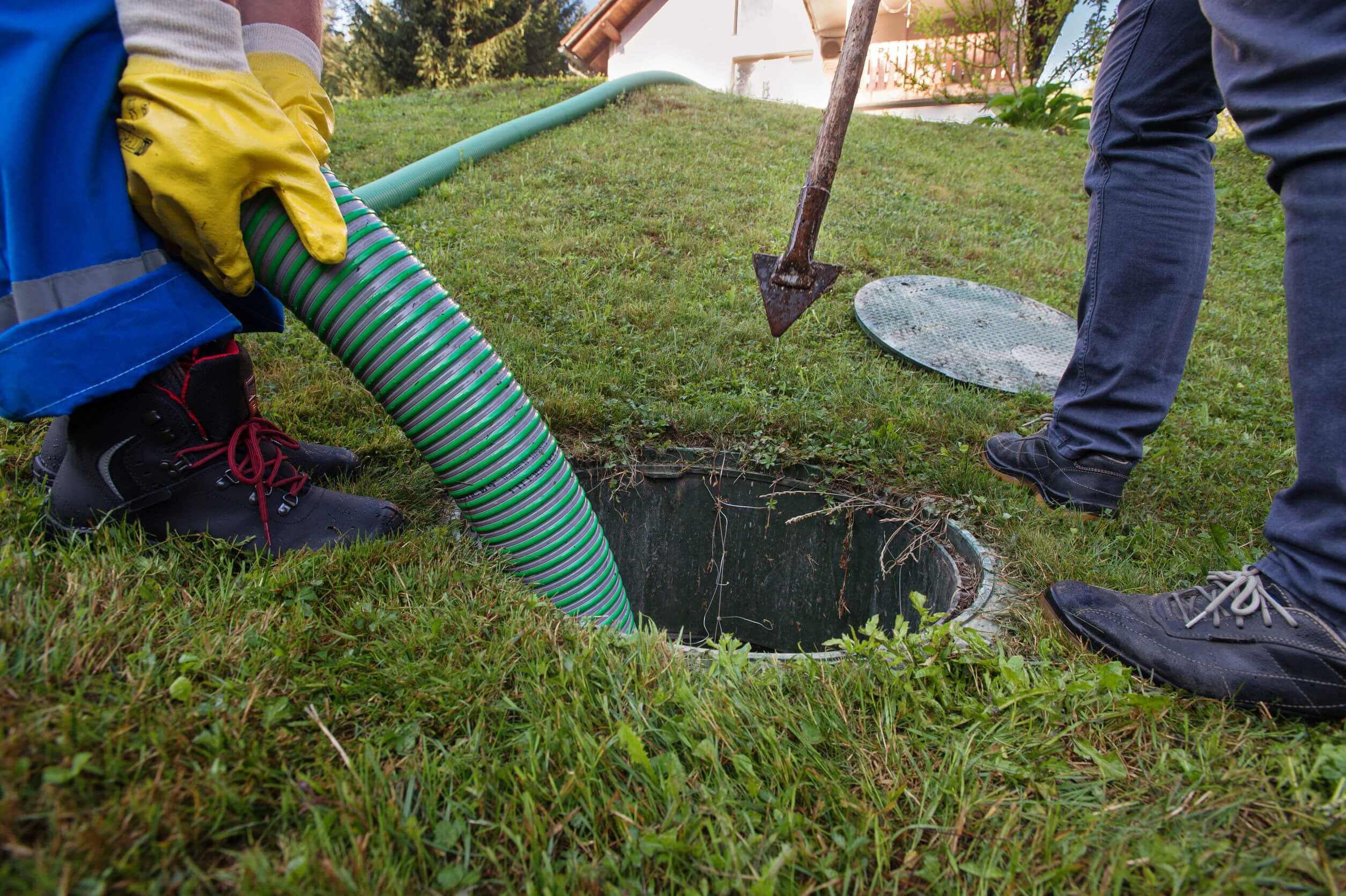 sewage cleaning